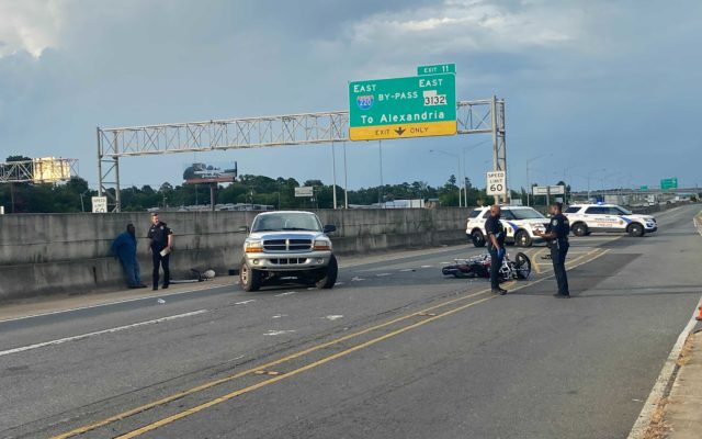 SPD: Motorcyclist seriously injured in crash in Shreveport’s Westwood neighborhood